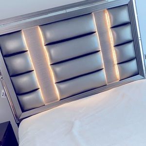 3 pc light up bedroom set including mattresses, BARELY USED!! Need gone ASAP‼️